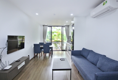 Lake view studio for rent in Trinh Cong Son walking street, Tay Ho